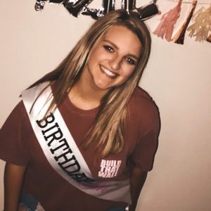 Meet your Posher, Brooke